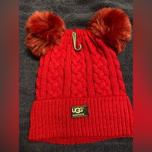 - UGG WINTER HAT WITH FAUX FUR LINING AND DUAL POM POMS ONE SIZE FITS ALL